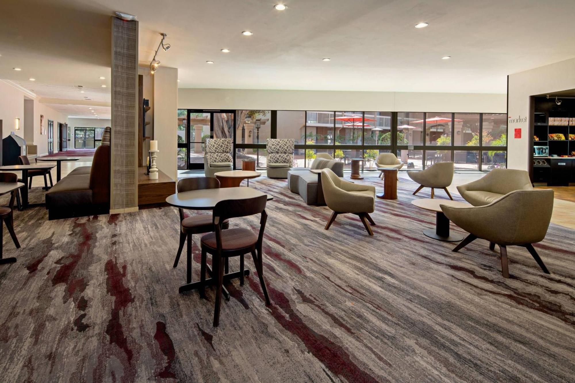 Готель Courtyard By Marriott Oxnard/Ventura Екстер'єр фото