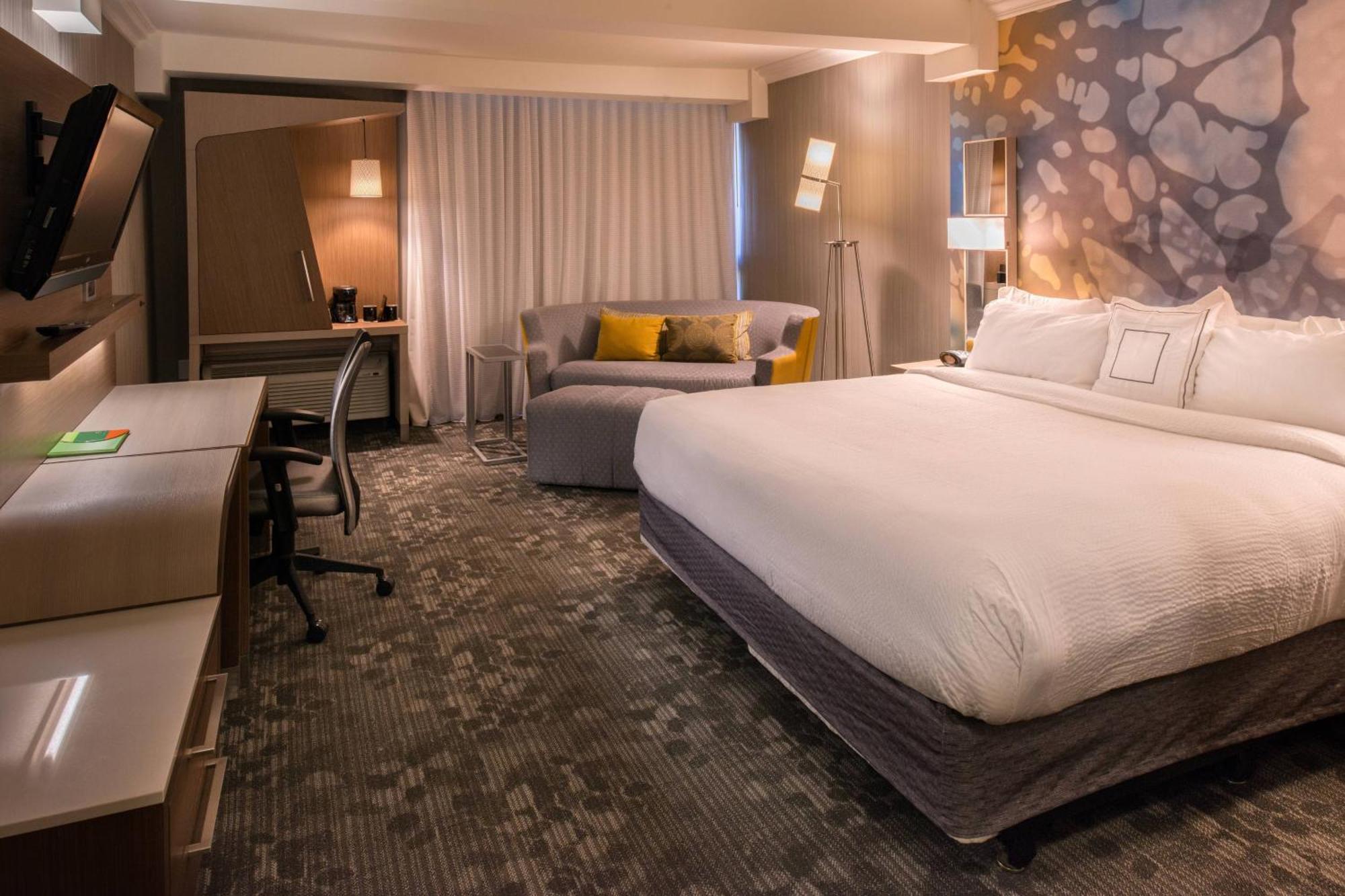Готель Courtyard By Marriott Oxnard/Ventura Екстер'єр фото