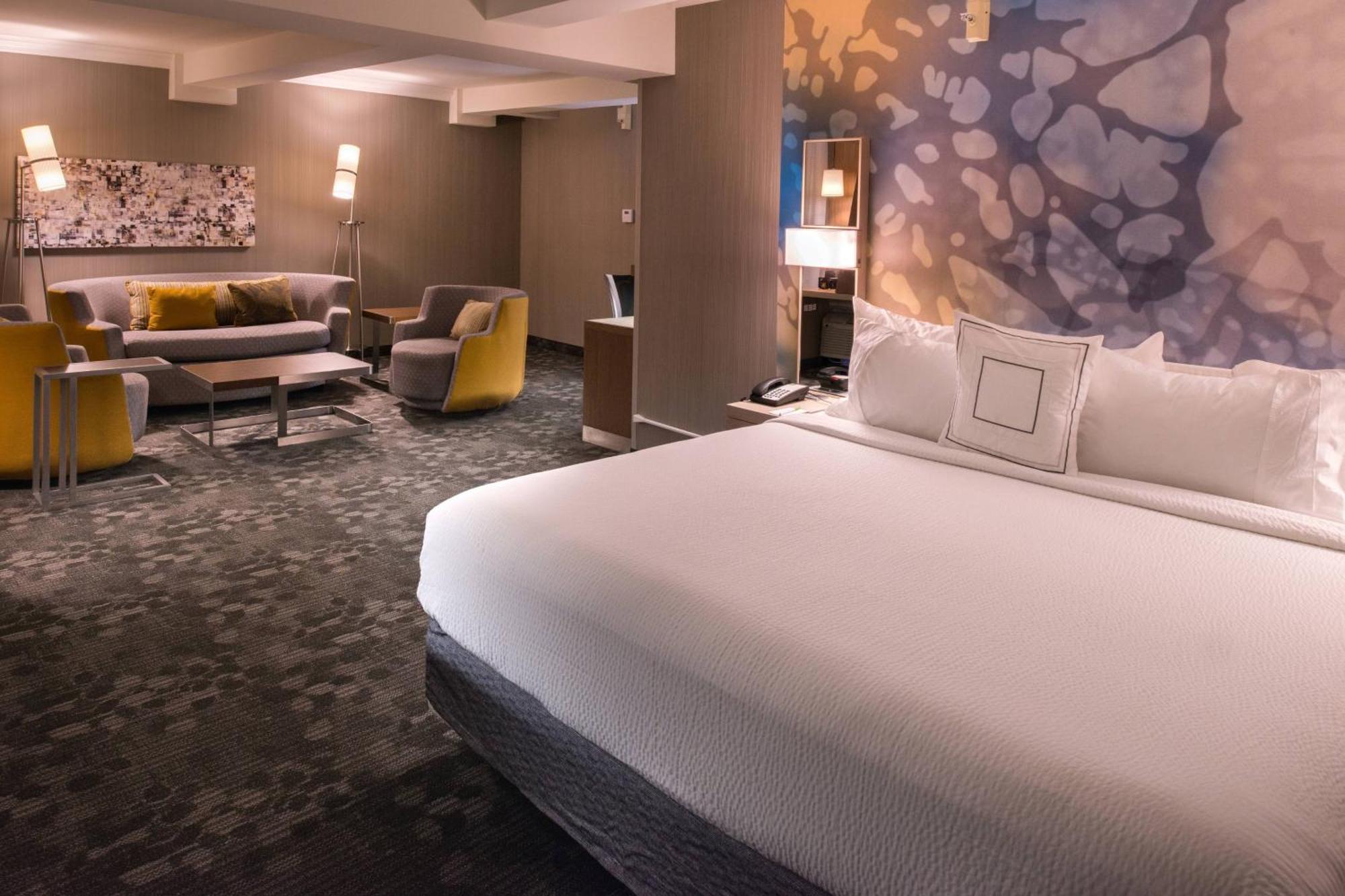 Готель Courtyard By Marriott Oxnard/Ventura Екстер'єр фото