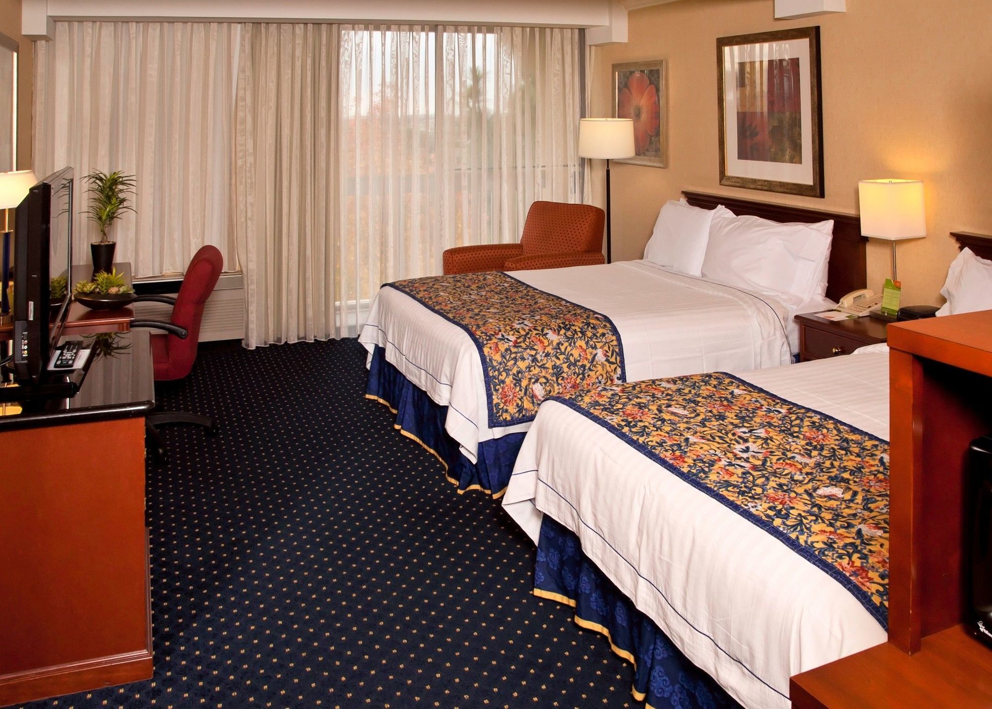 Готель Courtyard By Marriott Oxnard/Ventura Екстер'єр фото