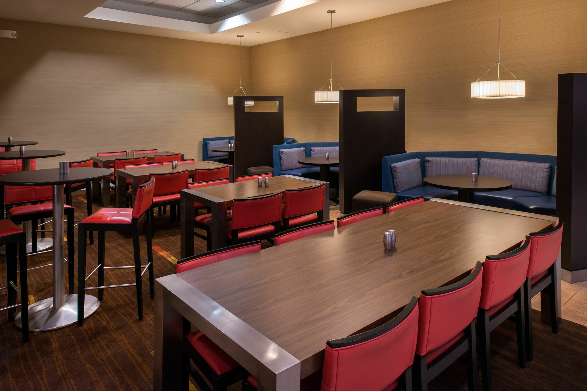 Готель Courtyard By Marriott Oxnard/Ventura Екстер'єр фото